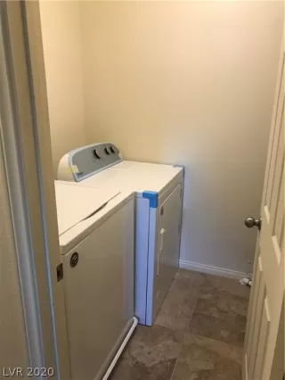 Photo #4: 2148298 Listing