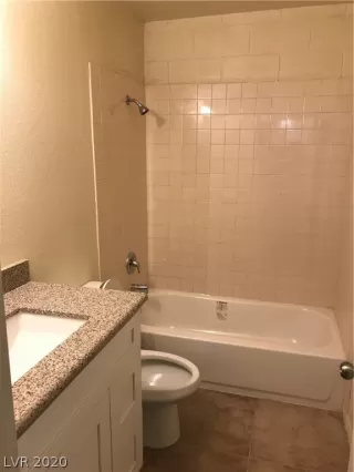 Photo #5: 2148298 Listing