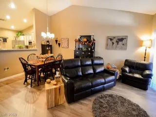 Photo #4: 2148308 Listing 