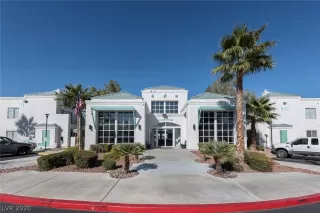 Photo #3: 2148338 Listing