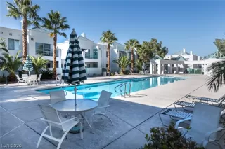 Photo #4: 2148338 Listing