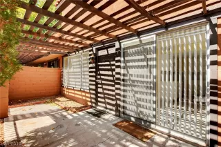 Photo #3: 2148395 Listing