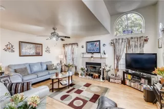 Photo #4: 2148403 Listing