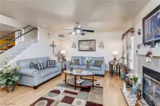 Photo #6: 2148403 Listing