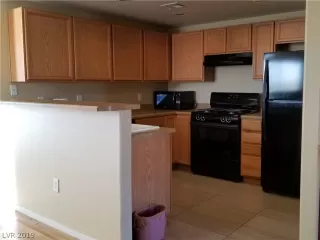 Photo #2: 2148439 Listing