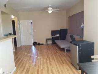 Photo #5: 2148439 Listing