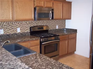 Photo #3: 2148529 Listing