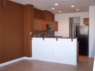 Photo #4: 2148529 Listing