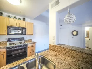 Photo #4: 2148589 Listing