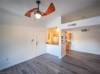 Photo #5: 2148589 Listing