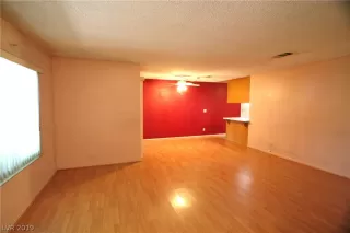 Photo #5: 2148605 Listing 