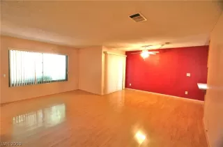 Photo #6: 2148605 Listing 