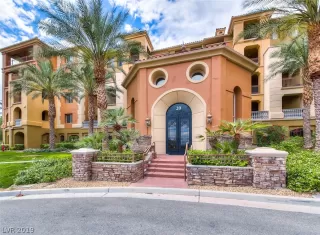 Photo #1: 2148608 Listing 