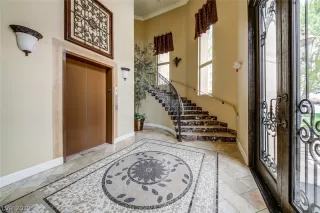 Photo #2: 2148608 Listing 