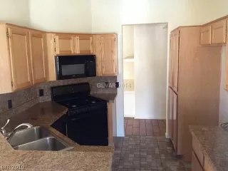 Photo #5: 2148616 Listing 