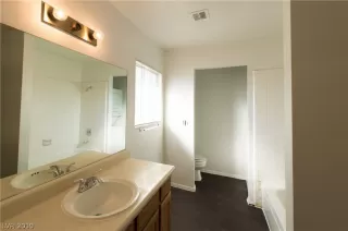 Photo #1: 2148642 Listing