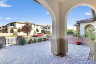 Photo #2: 2148686 Listing 