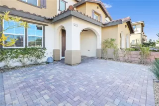 Photo #3: 2148686 Listing 