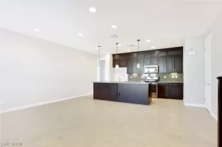 Photo #4: 2148686 Listing 