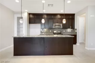 Photo #6: 2148686 Listing 