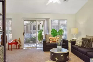 Photo #6: 2148694 Listing