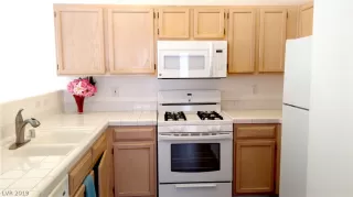 Photo #6: 2148742 Listing 