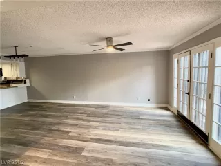 Photo #5: 2148747 Listing