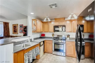 Photo #2: 2148824 Listing