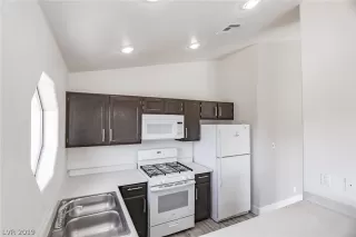 Photo #6: 2148828 Listing 