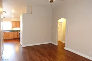 Photo #5: 2148843 Listing 