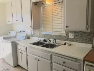 Photo #4: 2148856 Listing 