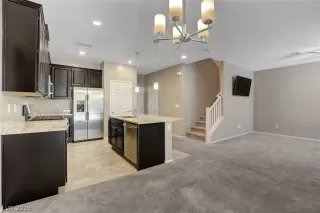 Photo #4: 2148881 Listing