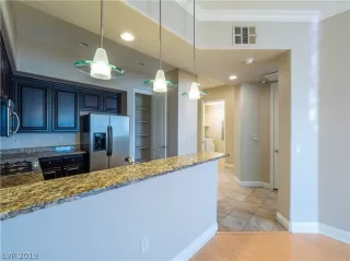 Photo #6: 2148899 Listing 