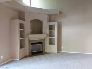 Photo #3: 2148907 Listing