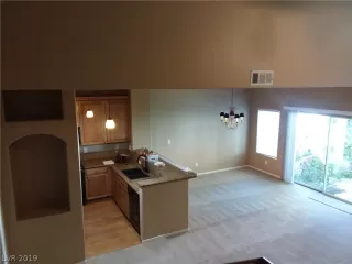 Photo #4: 2148907 Listing