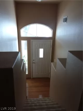 Photo #5: 2148907 Listing