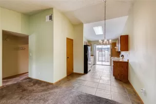 Photo #2: 2148939 Listing