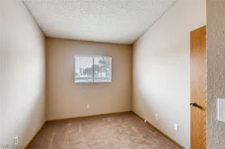 Photo #6: 2148939 Listing