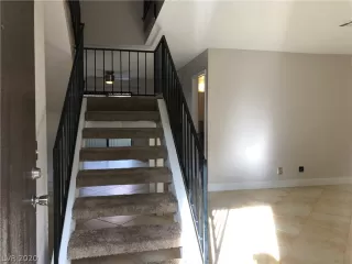 Photo #2: 2148971 Listing