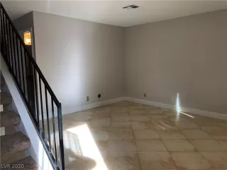 Photo #3: 2148971 Listing