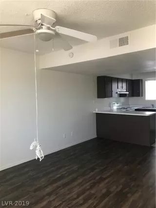 Photo #1: 2148976 Listing 