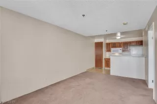 Photo #5: 2149026 Listing 