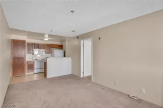 Photo #6: 2149026 Listing 