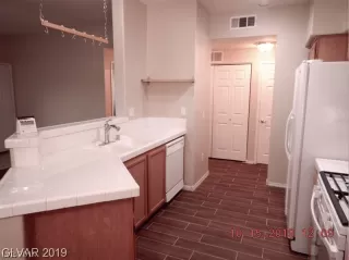 Photo #6: 2149057 Listing