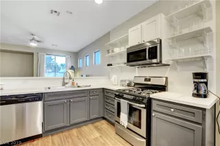 Photo #4: 2149067 Listing