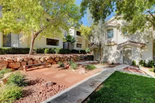 Photo #2: 2149089 Listing