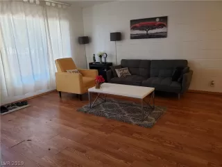 Photo #1: 2149114 Listing 