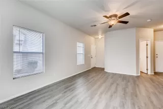 Photo #4: 2149122 Listing