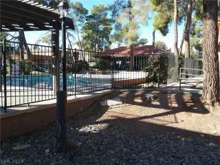 Photo #3: 2149128 Listing