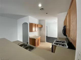 Photo #6: 2149142 Listing